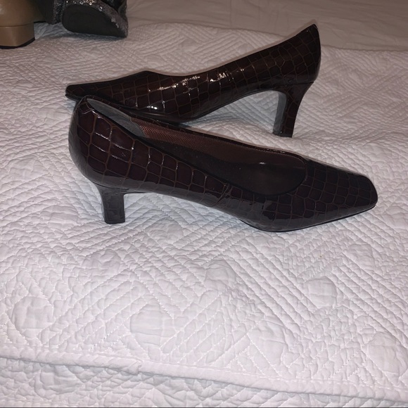NORDSTROM brand size 11.5 faux crocodile brown leather heel brand new not worn - Picture 6 of 13